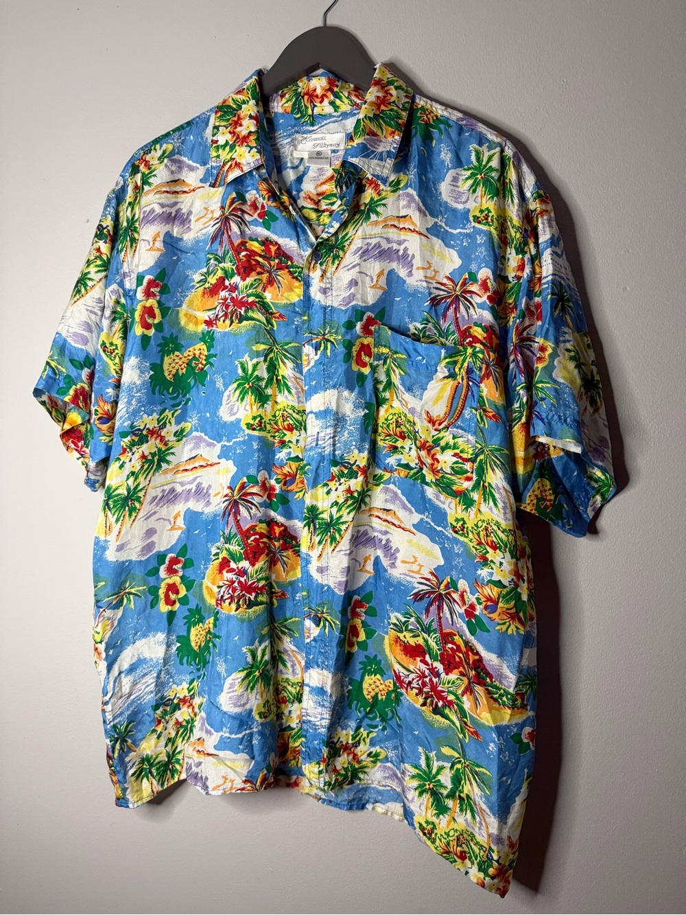 Vintage Men's Casual 100% Silk Hawaiian Shirt